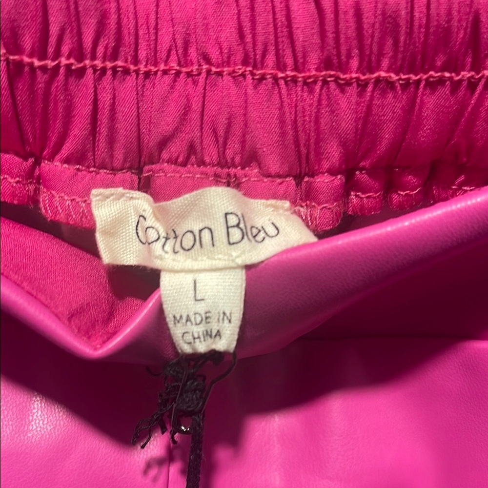 Pink Faux Leather Shorts.  Size Large - Picture 2 of 3
